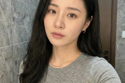 最近娱乐圈的大瓜你们吃了吗？